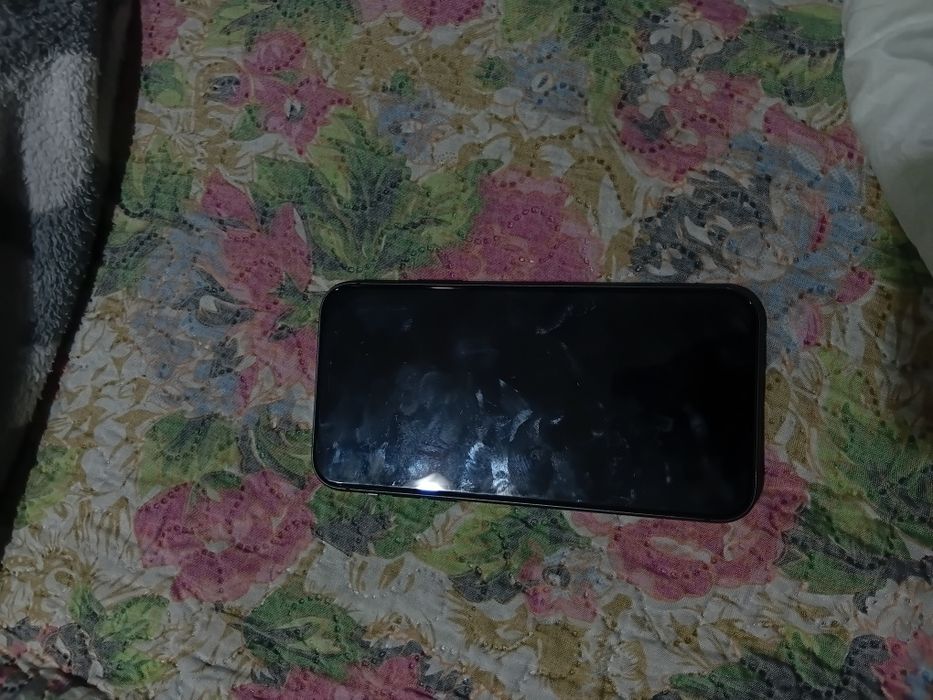 IPhone 11 минус в описании