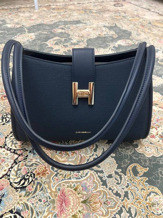 Chrisbella sumka holati yangi