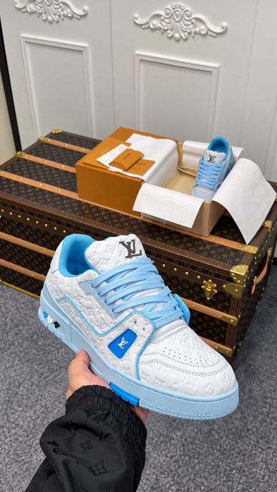 Adidasi LV baby blue, full box, saculet, certificay