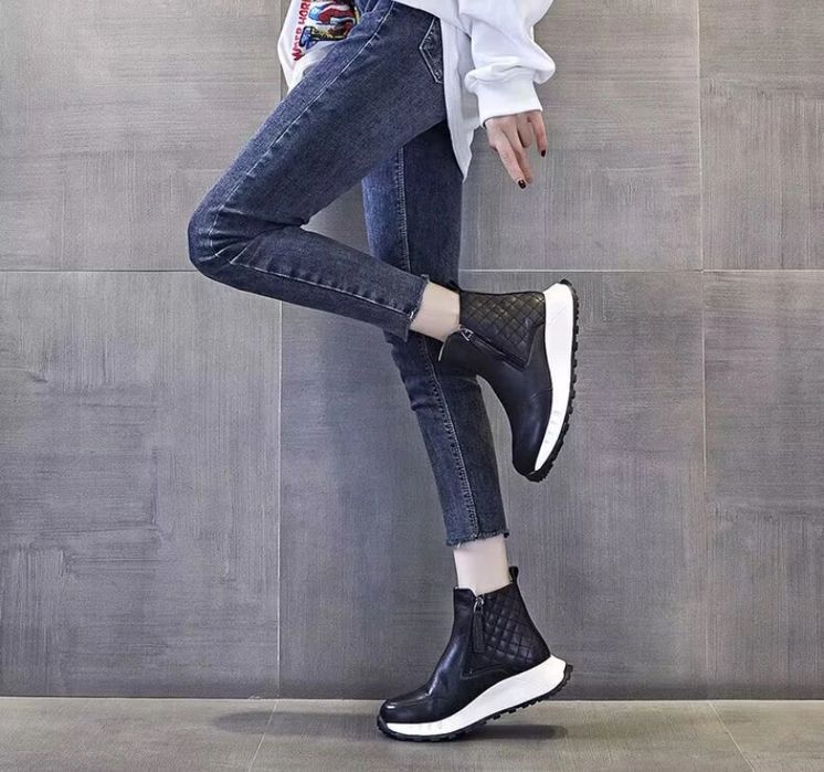 Продам ботинки