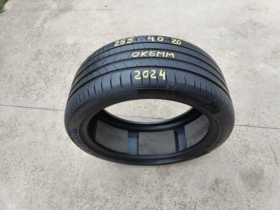 O anvelopa de vara 255 40 20 pirelli p zero pz4 dot 2024