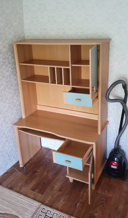 Продам стенку для школьника