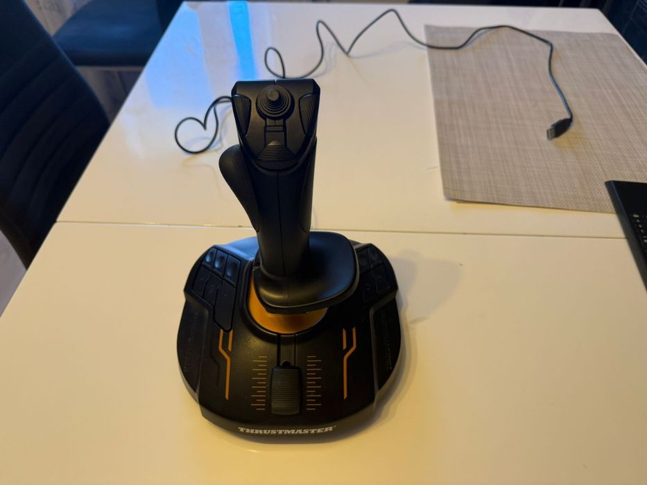 Joystick Thrustmaster T.16000M