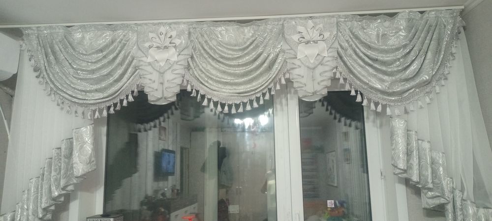 Кровать большая два шкафа