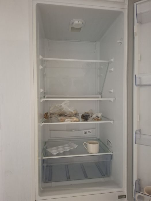 Продам холодильник