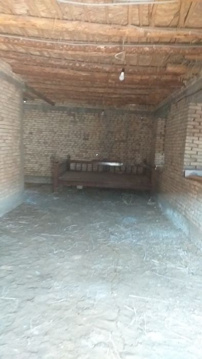 Galosiyoga rabotqozi qishloğida 8 sotixli uchastka sotiladi .