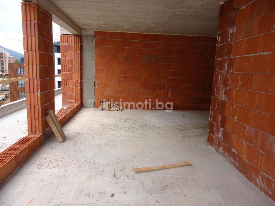 Продава се Тристаен апартамент в София, Студентски град - 141 кв.м за 1930 €/кв.м - Снимка #1