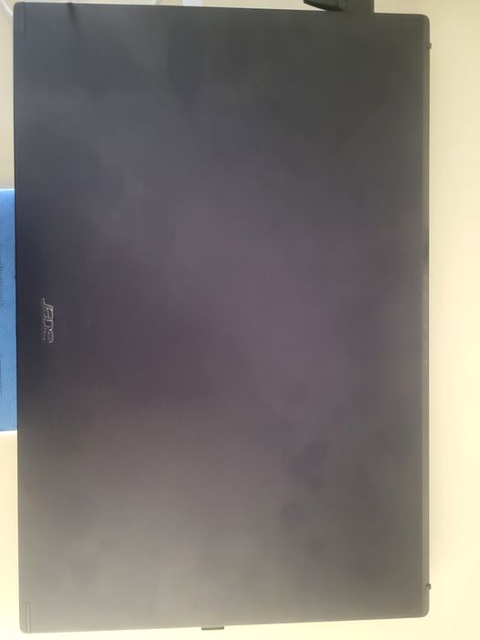 Nautbuk acer aspire 7 black sotiladi