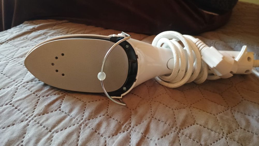 Fier de călcat cu aburi