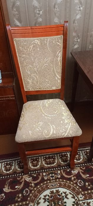 Продам стол и стулья