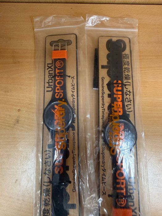 Часовници чисто нови