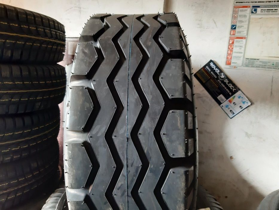 10.0/75-15.3 Anvelope de remorca Cauciucuri noi de remorca mig