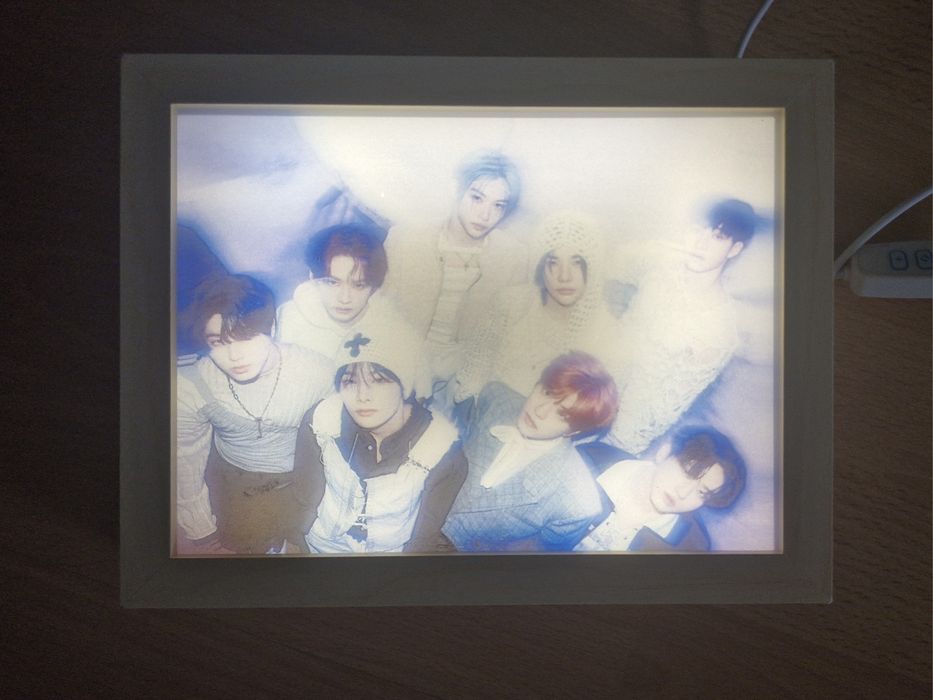 Продам ночник в рамке k-pop