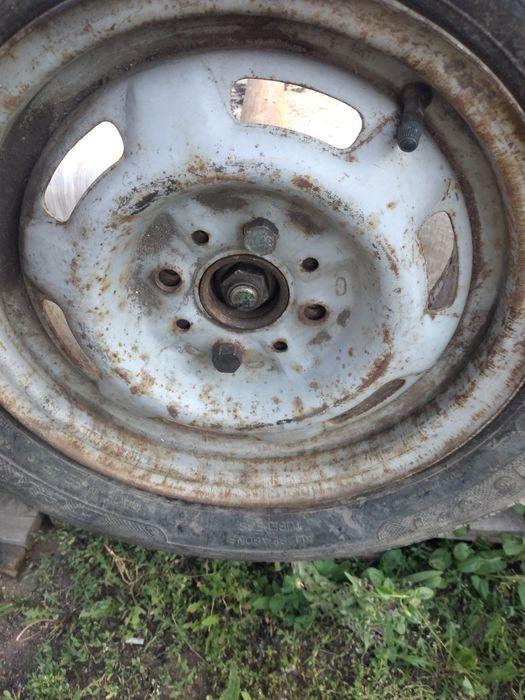 Ось на легковой прицеп.