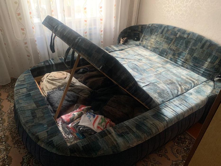 Кровать двуспальная