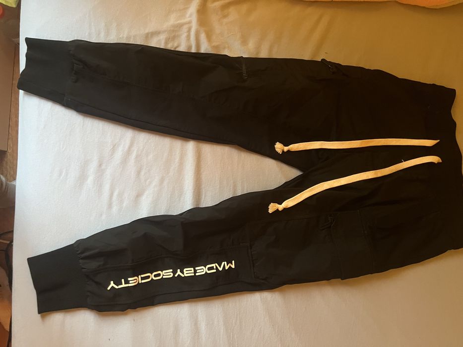 Made by society cargota