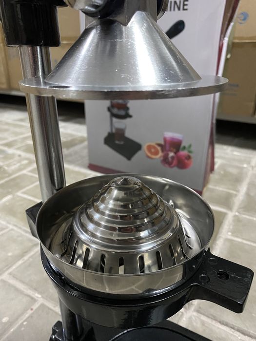 Соковыжималка пресс! для граната, цитрусовых.