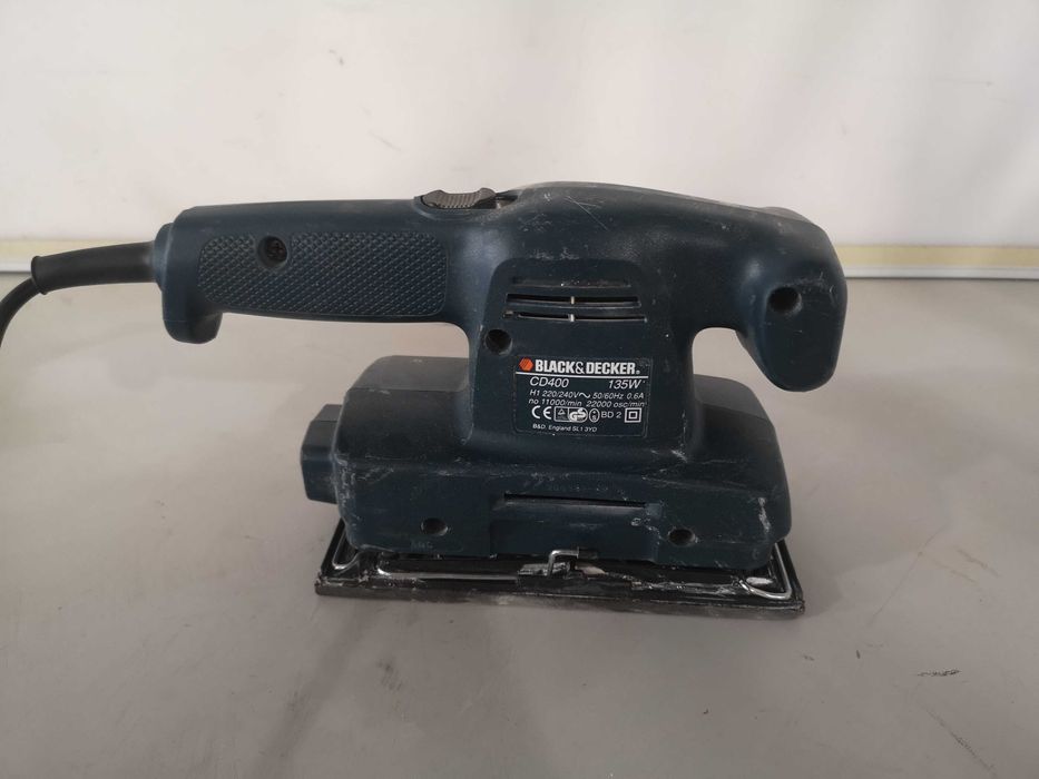 Виброшлайф - BLACK&DECKER 135W