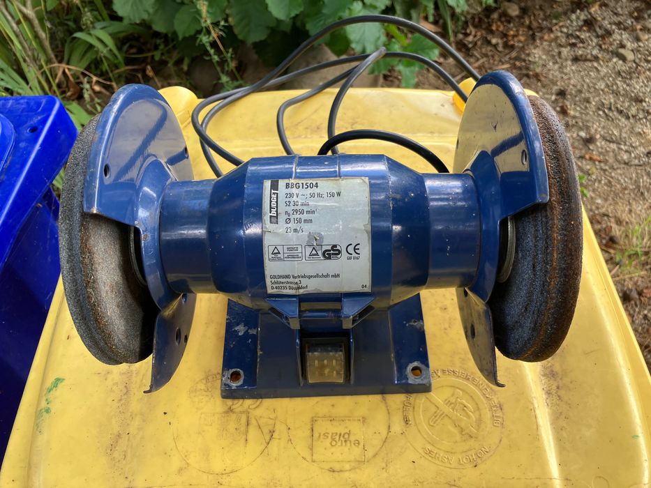 Vând Polizor de banc, 150 mm, 150 W