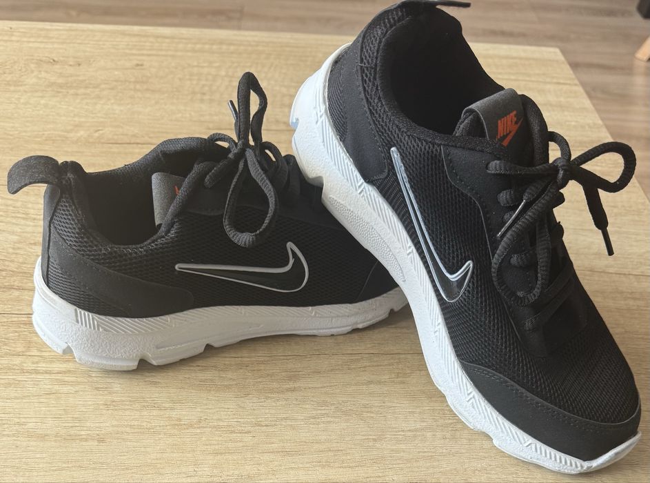 Маратонки Nike- унисекс  е моделчето