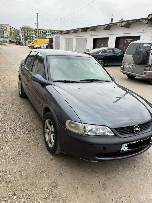 Opel vectra b 1996г