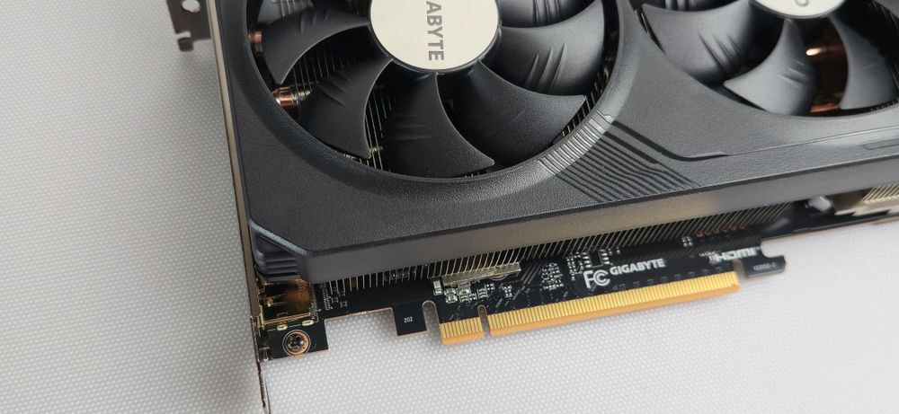Видео карта Gigabyte Gaming OC RX 7800 XT 16GB GDDR6 AMD Radeon