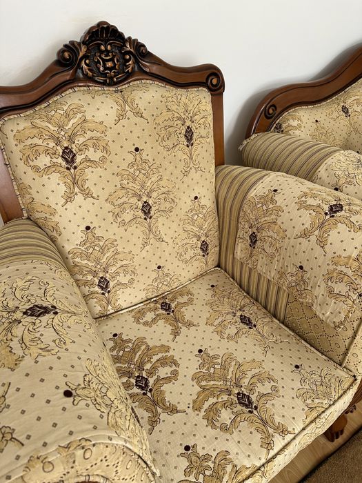 Продам диван и 2 кресла для гостиной