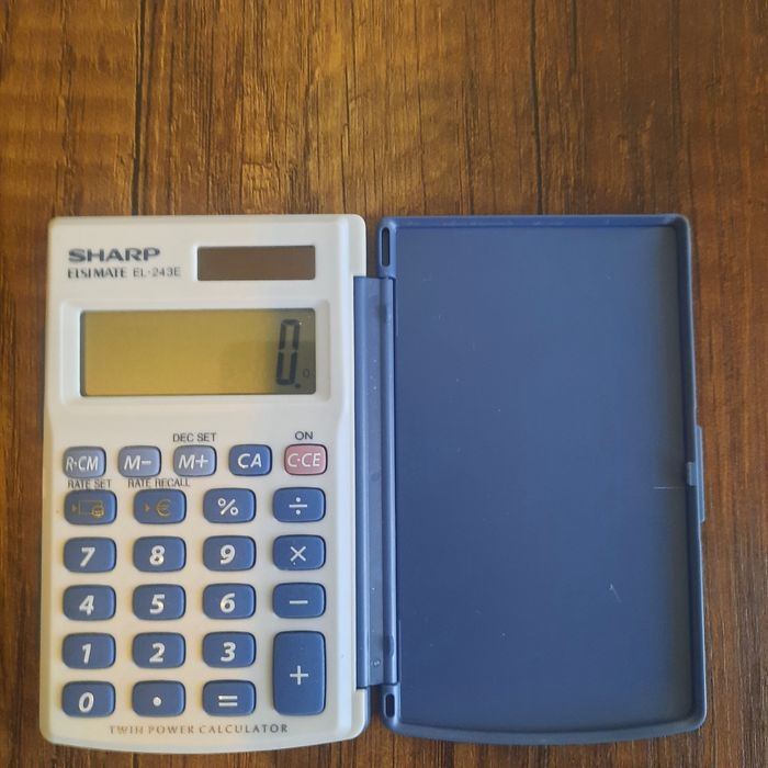 Calculator birou Sharp