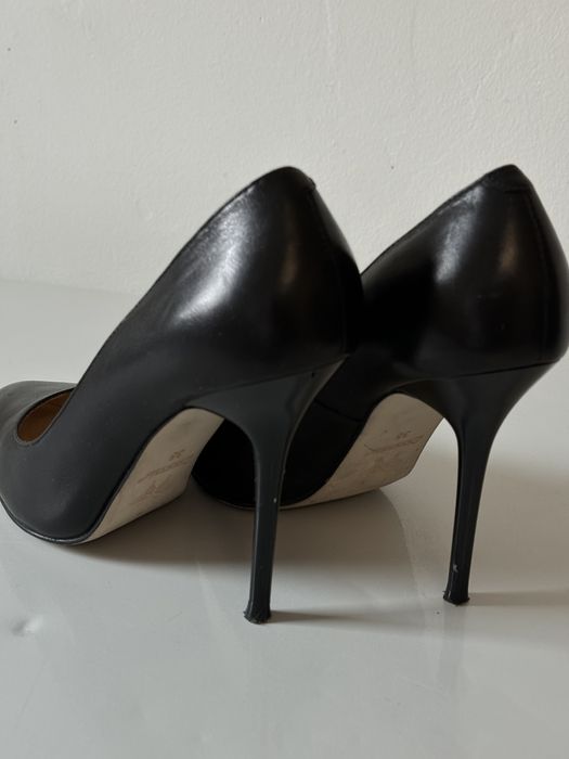 Продам туфли бренда Djovannia