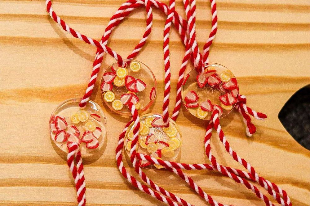 Ръчно изработени мартеници