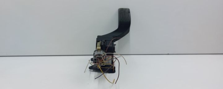 Pedala acceleratie  2m519f836ac Ford Focus prima generatie