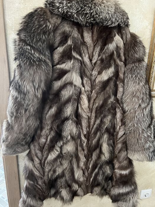 Палто от сребърна лисица