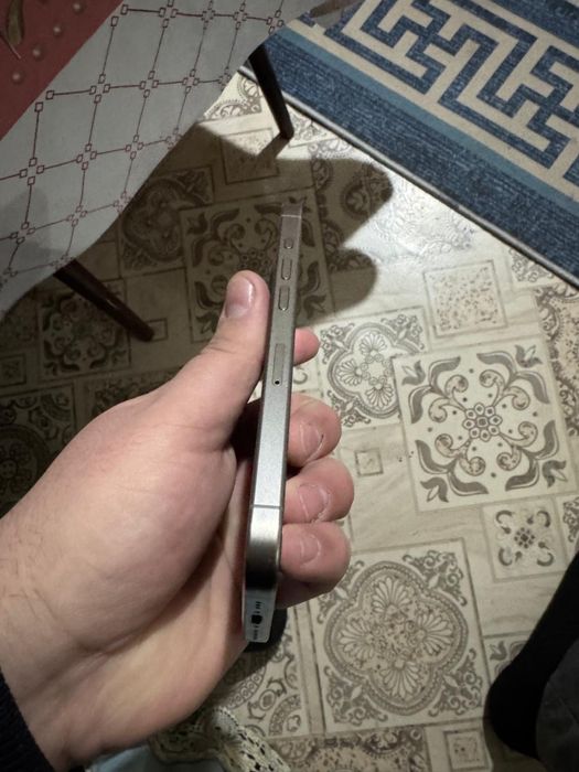 Продам iPhone 15 Pro на 128Гб