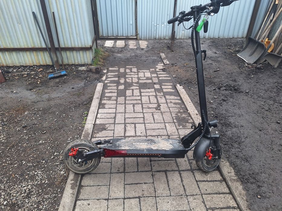 Продам куга м4 про самокат