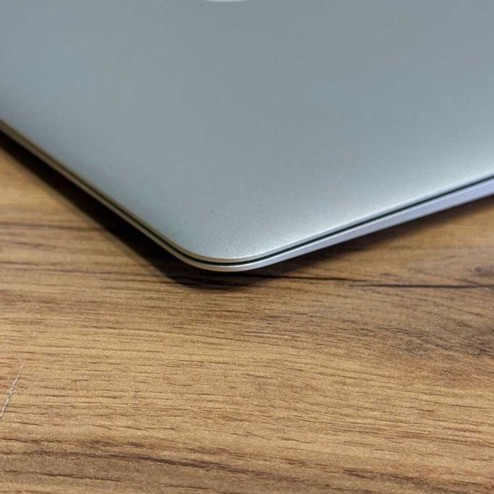 MacBook Air 13 2017 Intel Core i5 SSD 128GB RAM 8GB Silver | TrueGSM