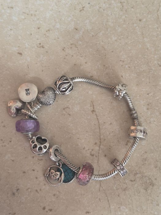Bratara Pandora cu charmuri