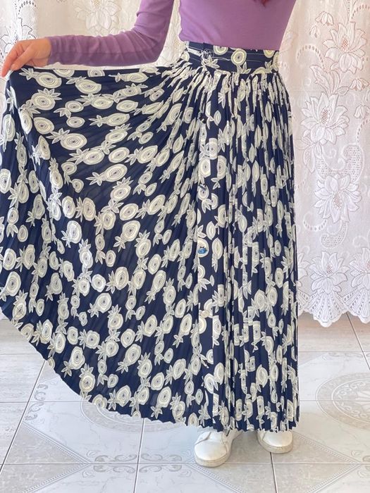 fustă lungă frumoasa