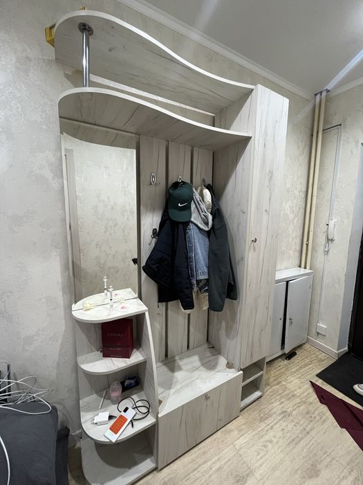 продается мебель для прихожей