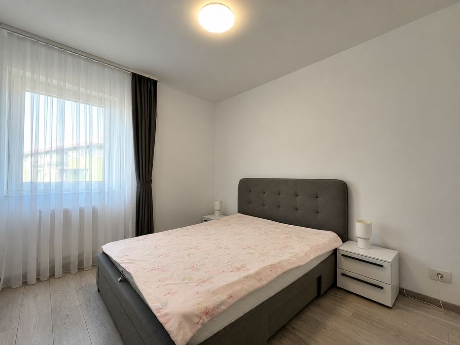 Închiriez apartament cu 3 camere