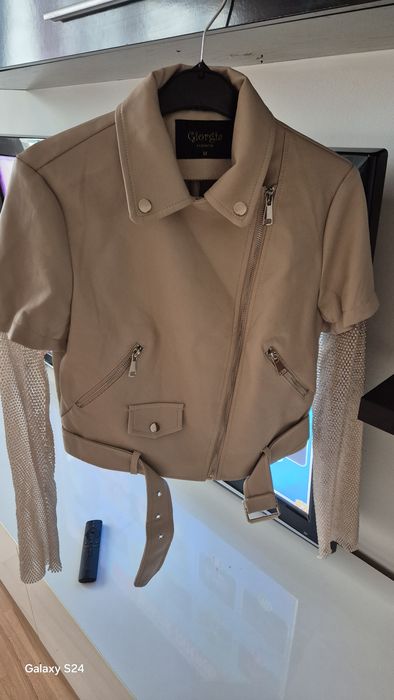 Geaca scurtă stare impecabilă