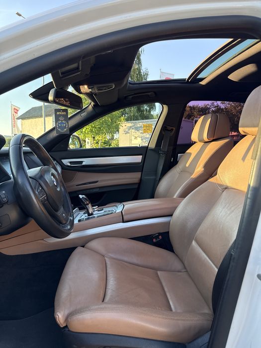 BMW 7 Series 2010 — imagine 5