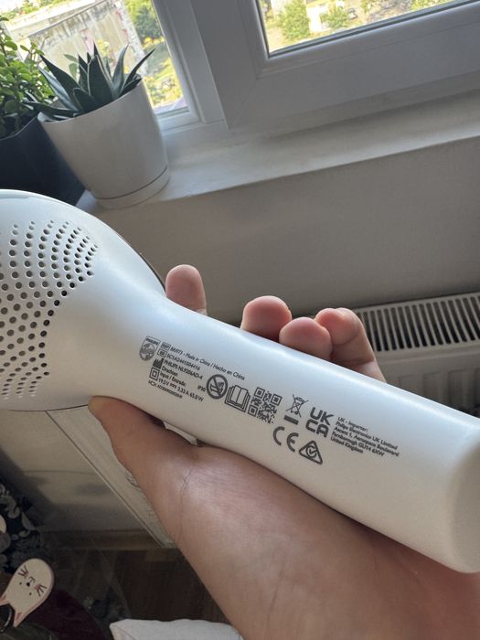 Epilator IPL Philips Lumea Seria 9900 BRI973/00