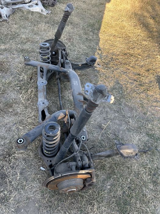 Volkswagen Tiguan Окачване преден заден мост шенкел апарат амортисьор