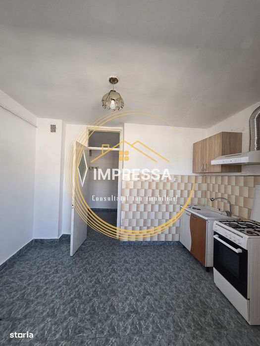 Se vinde apartament 3 camere 71mp decomandat 66000euro neg
