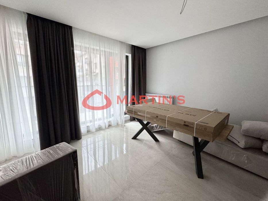 4-стаен в София-Оборище площ 185 цена 2000