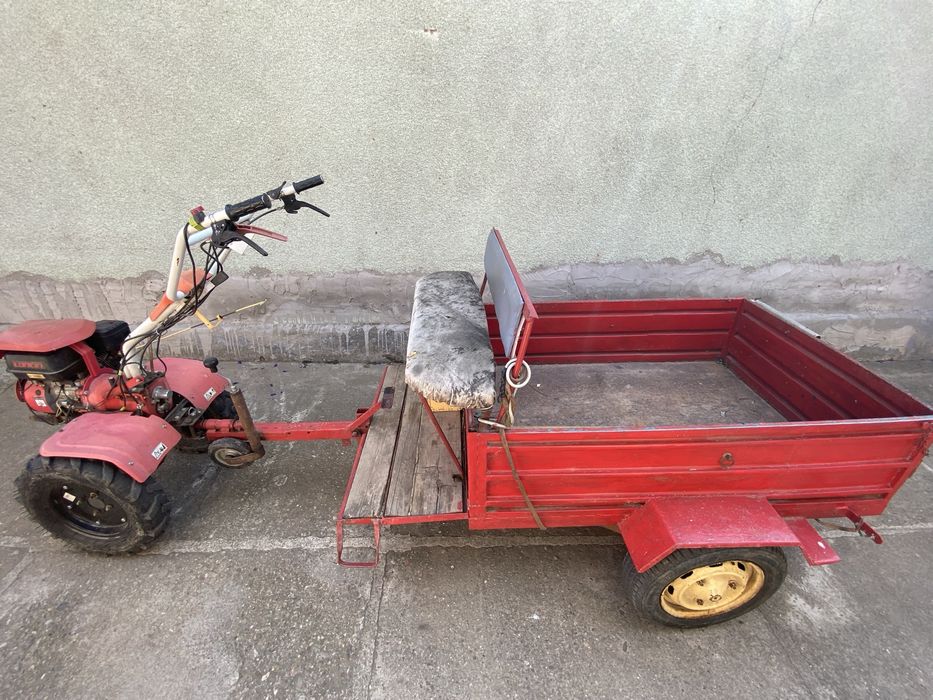 Motocultor cu remorca