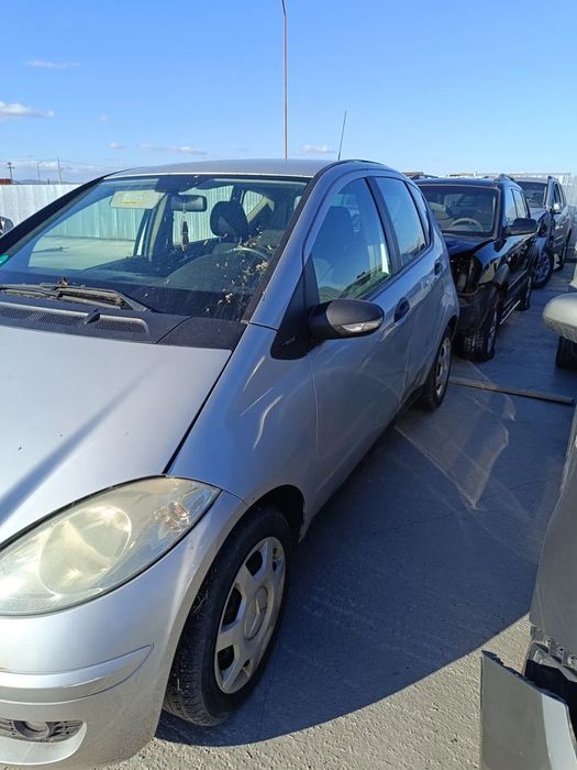 Dezmembrez Mercedes A clasa w169 1.5 benzina