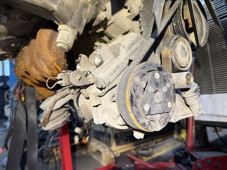 Продавам M50B20NV на части