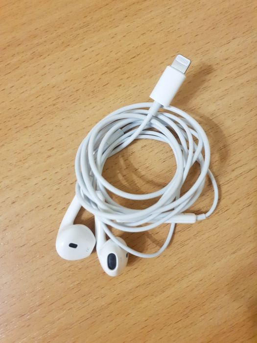 Casti iPhone mufa lightning Apple originale cu serie in stare perfecta