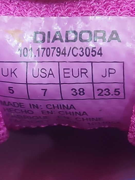 Дамски маратонки DIADORA. Номер 38